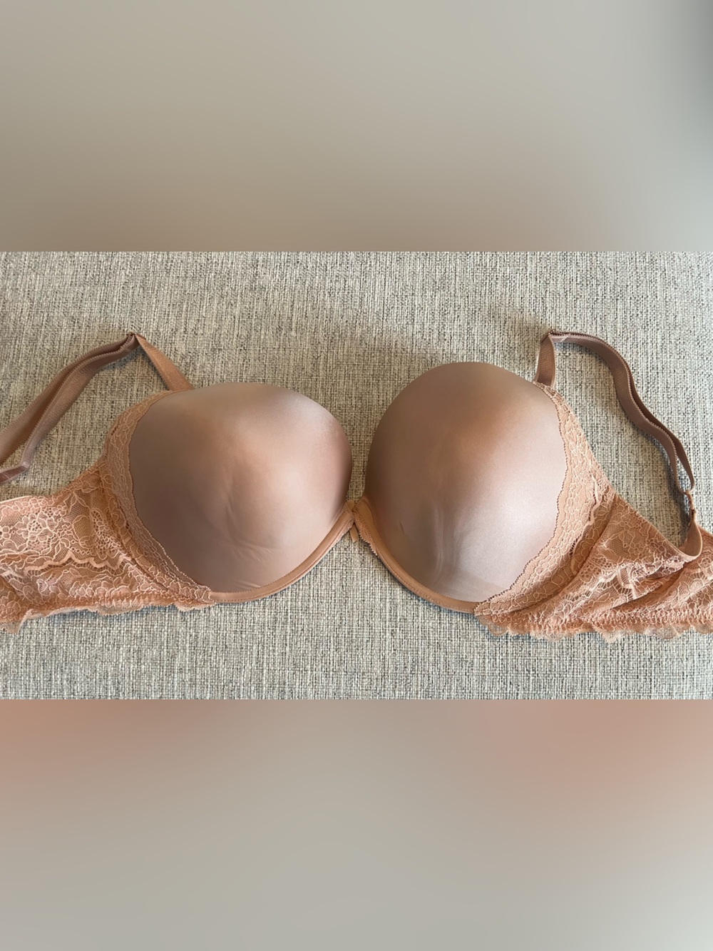 Victoria's Secret Dream Angels Lace-Trim Push-Up Bra